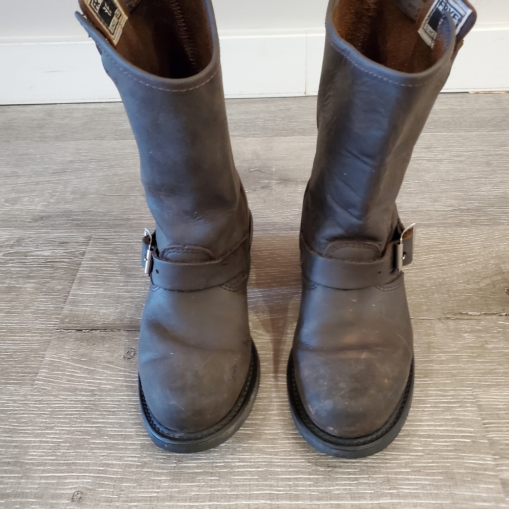 FRYE LEATHER BOOTS #77400 WOMENS ENGINEER BROWN 7 - Picture 2 of 16